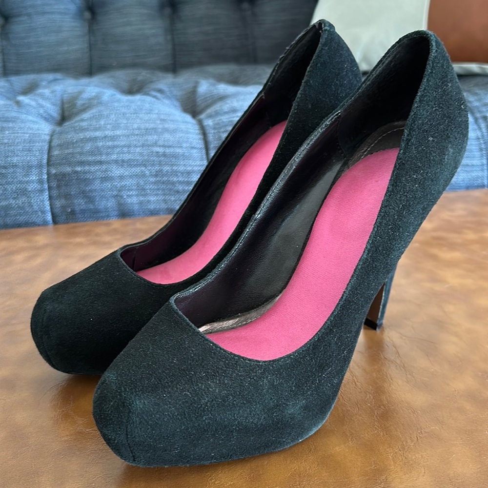 Black Velvet Steve Madden “Russhh” Heels, Size 8